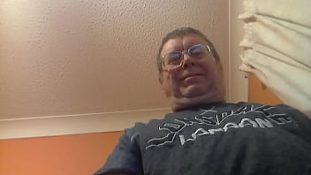 Preview 1 of Mom Dant - Julian wanking on cam