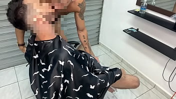 Preview 4 of Big Ass Kurdish - Mamada do barbeiro