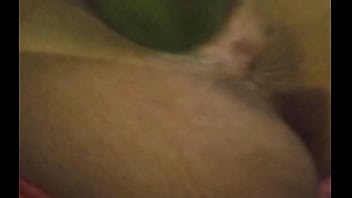 Preview 2 of Gril Talent Com - Un rico pepino pt. 2