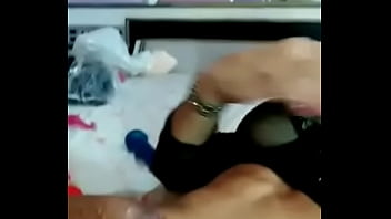 Preview 3 of She Fucked In The Sond - Cdzinha gizando gostoso solo