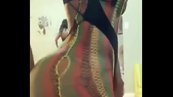 Preview 1 of Britis Orgasme - Fat ass
