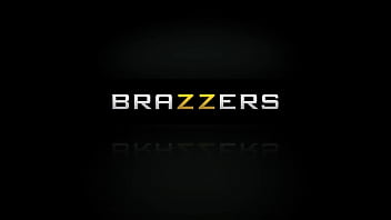 Preview 1 of Very Beg Gril - 1 Girl 5 Lenses Brazzers full video at zzfull.com/YZ