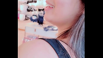 Preview 1 of Indian Short Moves - Fez compras na C&amp_a com plug no cuzinho Luana Kazaki