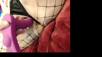 Preview 3 of Sin Fam Com Full Xxx Videos - Slutty Kellys fucks and sucks vibrator in fishnet stocking
