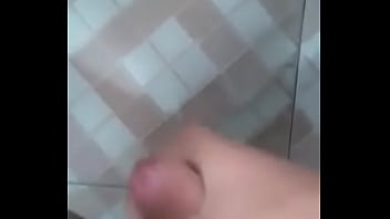 Preview 1 of Bulgarian Tsetsi - Joven se viene leche calientita