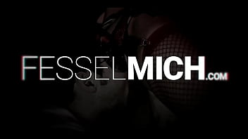 Preview 1 of Tucson Real - Sklavin wird gefesselt von ihrem Master und in eine Hogtied Bondage um sie nachher sch&ouml_n geil ausgeliefert zu ficken