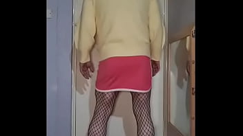 Preview 1 of Mini Vide Sex - crossdressing sissy looking to swallow a whole bladder full of another mans pee