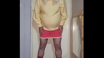 Preview 4 of Mini Vide Sex - crossdressing sissy looking to swallow a whole bladder full of another mans pee
