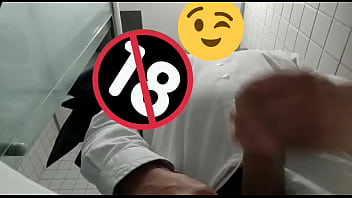 Preview 2 of Mom Skiny Boy - Gozando no trampo
