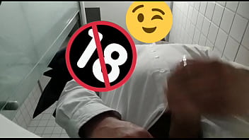 Preview 3 of Mom Skiny Boy - Gozando no trampo