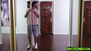 Preview 1 of Fresh3d Ray - Lucky stepbrother fucks stepsister Vanna Bardot in his room