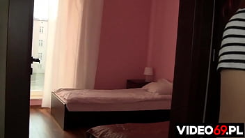 Preview 1 of Hejix Jsvx - Słodka zdzira wynajmuje mieszkanie