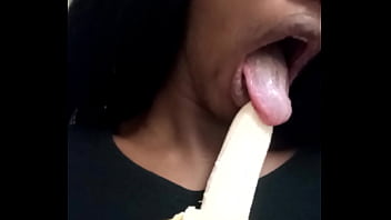 Preview 3 of 10 Eyers Grl Xxxxxc Videos - Tasting a banana part 2