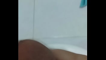 Preview 2 of Boy Handjob - Punhetada com gozada.