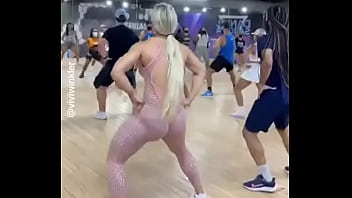 Preview 2 of Mom Dob - Gostosa na academia