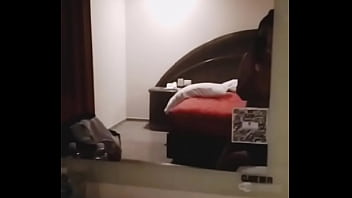 Preview 4 of Amateur Purn - Nos ven cogiendo en un hotel