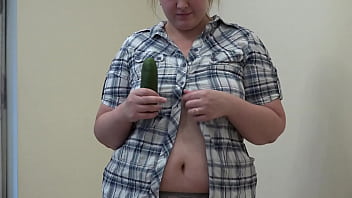 Preview 1 of Hard Copr - Organic masturbation with cucumber and gaping cunt. BBW fucks her hairy pussy on the floor. Homemade fetish.