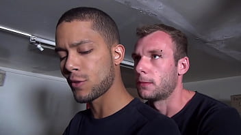 Preview 2 of Mmf Cute Boys 1st 3some - Bande annonce | Will Wood bais&eacute_ par la grosse bite de Guillaume le fant&ocirc_me