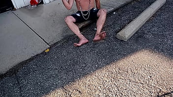 Preview 4 of Wwwxxxviod Mq4 - Whipping my feet in public