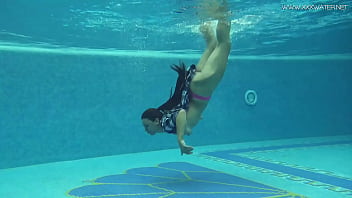 Preview 2 of Booep Arab - Sazan Cheharda super hot teen underwater nude