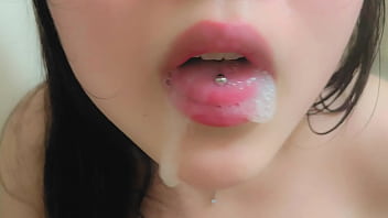 Preview 4 of Jilboob Porn - 【素人撮影】フェラ好きの女子大生のアナル舐め 舌ピでコリコリされてお風呂で18歳に口内射精してもらう