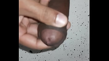 Preview 2 of First Time Anal Gdp - Esvaziando a mamadeira