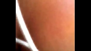 Preview 4 of Metro Porn Movie - Rica Esteliana muestra sus pechos