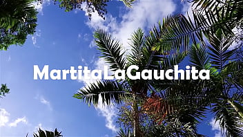 Preview 1 of Haryana Sex Vedo - Quer&iacute_a probar una verga grande y gruesa,  probamos con un pepino y esto paso...Expedici&oacute_n vaginal parte 2 (el pepino)