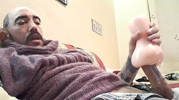 Preview 4 of Oman Sex Bangla - Melvincoficial m&aacute_s poll&oacute_n y masturbaci&oacute_n con vagina falsa