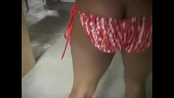 Preview 2 of Mama Dan Ank Sex - Young sexy chick with olive skin pissing in the toilet,  and her boyfriend films