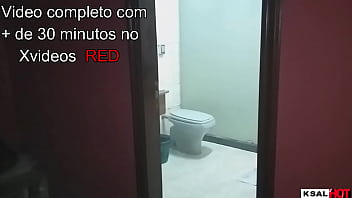 Preview 1 of Grips Sex English - A delicia da Danny hot,  fode com todo mundo da produ&ccedil_&atilde_o no banheiro  ela goza muito na orgia