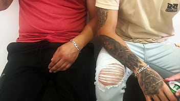 Preview 1 of Redbone Bbw Chattanooga Tn - entre cervezas y partido de f&uacute_tbol,  el compadre confiesa que le gusta la verga. Porno latino en espa&ntilde_ol