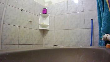 Preview 1 of Sex World Virgin 16 Years Old - Novinho no banho escondido dos pais