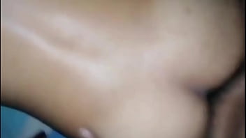 Preview 4 of 3d No Tits - O Puto do Meu Padrasto Gozou Dentro Mas A Camisinha Rasgou