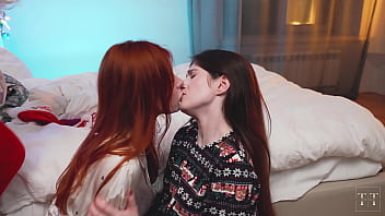 Preview 4 of Beeg Com 2018 Pakistan - Santa fulfilled the wish of two horny girls with his huge cock
