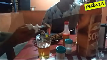Preview 2 of Sunny Leonemovie Video - OS NOVINHOS NO BAR E AS PUTAS