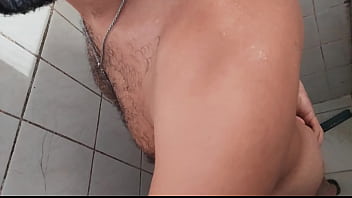 Preview 3 of Barzze Videos - Bora pro banho,  quer apertar?