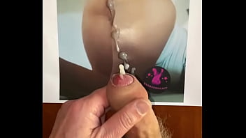 Preview 4 of Fingering Milk Escorts - Tributo a un amica di Twitter