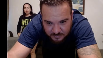 Preview 2 of Kanda Six Video - me la chupa mientras......estamos en vivo