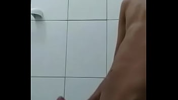 Preview 4 of Rick And Morty Porn Parody - Novinho se exibindo
