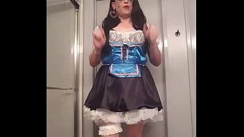 Preview 4 of Mama Cantik Sekali - Mein Dirndl Outfit Video