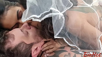 Preview 1 of 3d Side2 - DESPEDIDA DE SOLTEIRO COM A MELHOR AMIGA DA MINHA ESPOSA | ELAS SE ACABARAM NUM BOQUETE DUPLO DEPOIS DE DAREM A BUCETINHA PARA O SAFADO FUDER COM FOR&Ccedil_A