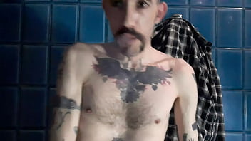 Preview 1 of Block Momba - Sigo s&oacute_lo en el ba&ntilde_o masturb&aacute_ndome