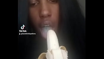 Preview 2 of Sevgilim Evli Tr Den - Tasting a banana