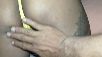 Preview 1 of Hunk Gay - Neguinha de quatro levando dedada anal