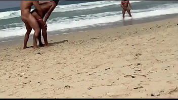 Preview 1 of Asmol Babe - Foda na praia