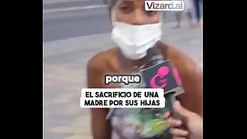 Preview 1 of Romantic Couple Bed Sex - El sacrificio de una madre por sus hijas #historia #ventas #elchicletv #atrevidoypegajoso #chiclenoticias #tinto