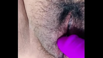 Preview 4 of Sofi Shane - Chorito peludo y mi nuevo vibrador