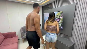 Preview 1 of Puja Xxxcom Df Video - Le doy una dura cogida con mi enorme pene a mi t&iacute_mida hermanastra mientras cumple con los deberes de la casa