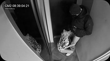Preview 3 of Xxxshotchoke - Wife sucked the postman while husband in the next door